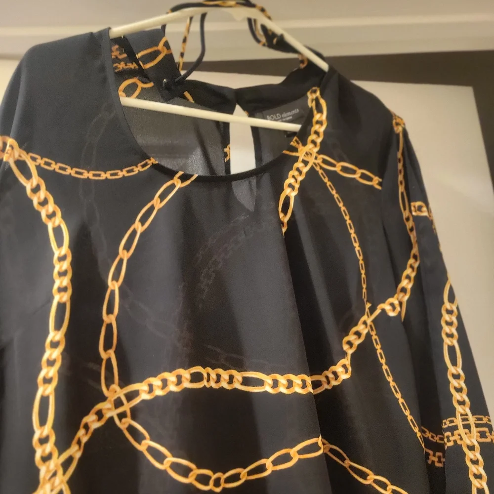 Beautiful blouse - Picture 3 of 5